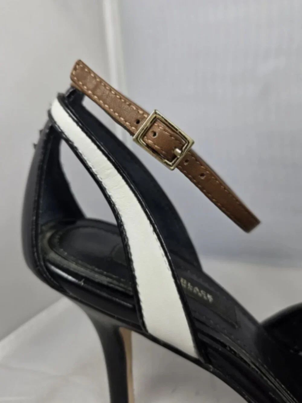 White House Black Market Colorblock Augustina Pointed Toe Heels 7.5 in Box